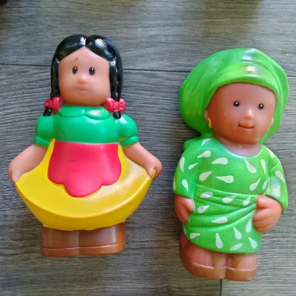 Get Ready Kids Polysmart 5" Play Figures Multicultural Set of 8 Around the World - Picture 4 of 8